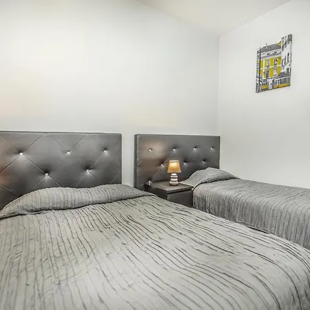 Lux Dinastia Apartment *