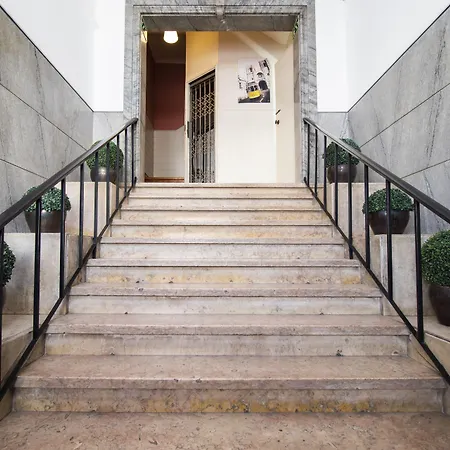 Lux Dinastia Lissabon