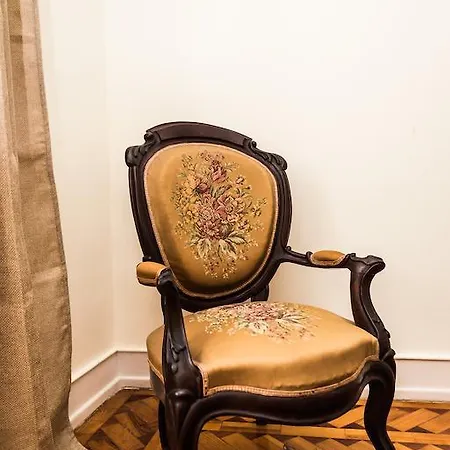 Lux Dinastia Lisbon