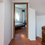 Lux Dinastia Lissabon